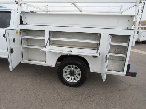 Used 2018 Ford F350 XLT AWD/4WD image 15