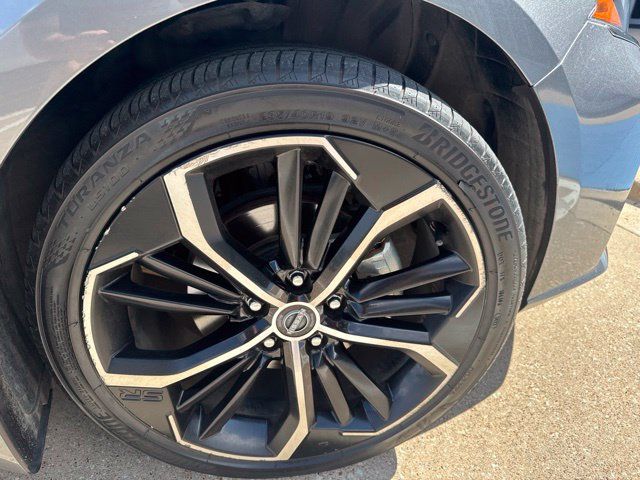 Used 2024 Nissan Altima 2.5 SR w/ SR Premium Package FWD image 16