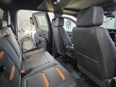New 2026 GMC Sierra 1500 AT4 w/ AT4 Premium Package AWD/4WD image 11