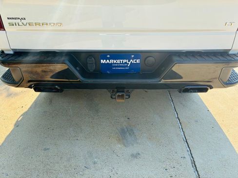 Used 2022 Chevrolet Silverado 1500 LT Trail Boss w/ Convenience Package II image 9