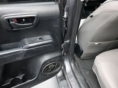 Used 2018 Toyota Tacoma SR w/ SR Convenience Package RWD image 18