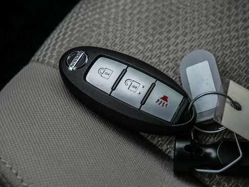 Used 2020 Nissan Rogue Sport SV FWD image 33