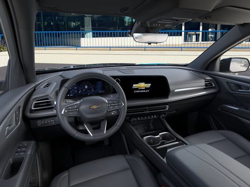 New 2026 Chevrolet Traverse LT w/ Sun and Wheel Package image 15