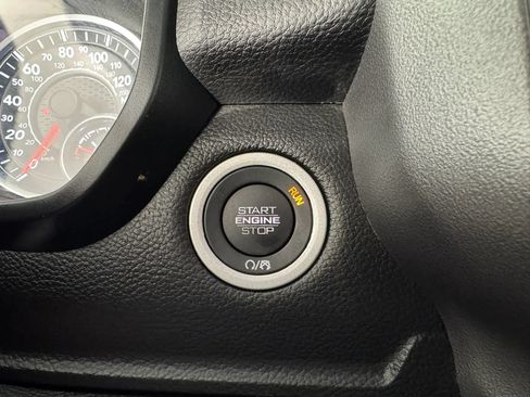 Used 2025 RAM 1500 Big Horn AWD/4WD image 17