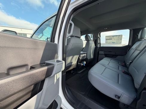 New 2026 Ford F250 XL w/ XL Chrome Package RWD image 20