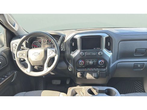 Used 2022 Chevrolet Silverado 1500 LT w/ Z71 Off-Road Package AWD/4WD image 13