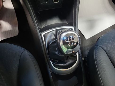 Used 2013 Hyundai Accent SE image 45