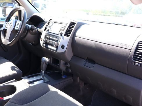 Used 2018 Nissan Frontier S image 13