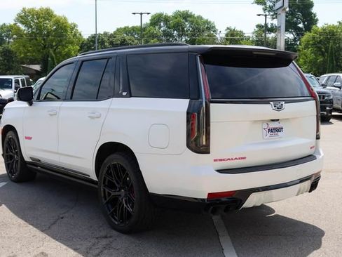 Used 2023 Cadillac Escalade V w/ LPO, ONYX Package AWD/4WD image 5