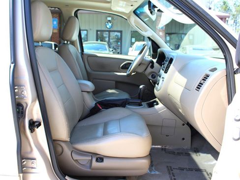 Used 2007 Ford Escape Limited image 17