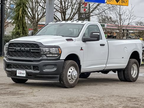Used 2023 RAM 3500 Tradesman image 8