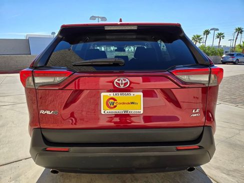 Used 2023 Toyota RAV4 LE AWD/4WD image 5