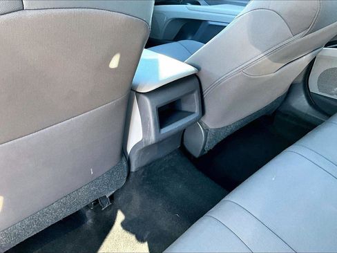 Used 2020 Toyota Camry LE image 16