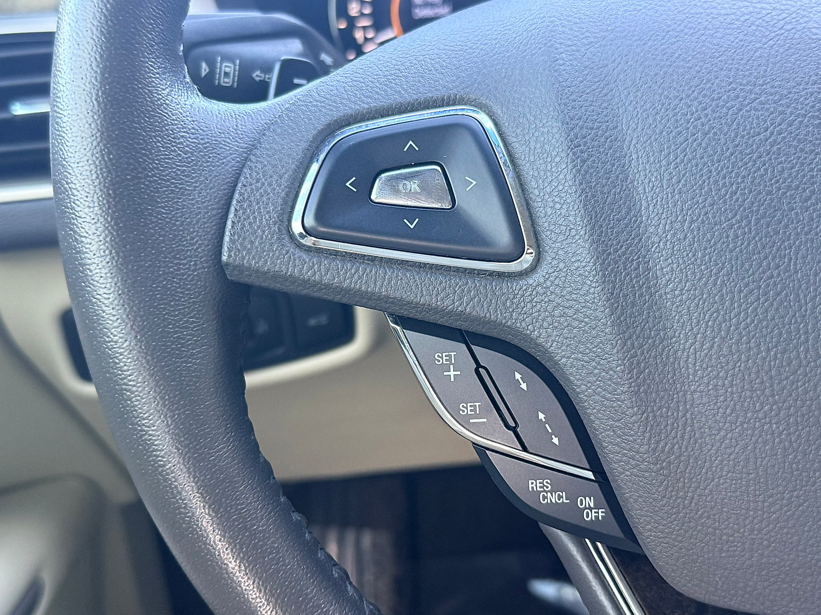 Used 2013 Lincoln MKZ AWD image 15