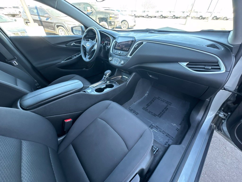 Used 2024 Chevrolet Malibu LT FWD image 36