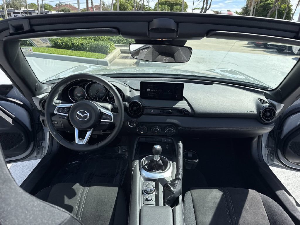 Used 2025 MAZDA MX-5 Miata Club RWD image 35