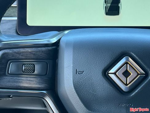 Used 2023 Rivian R1S Adventure AWD/4WD image 22