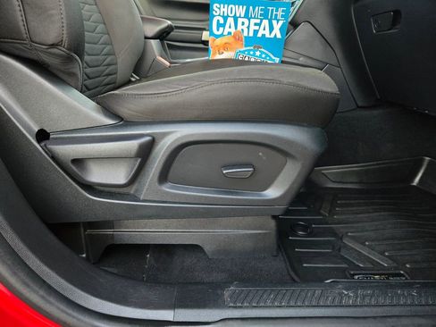 Used 2021 Ford Explorer XLT image 48