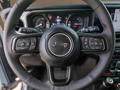 Used 2025 Jeep Wrangler Unlimited Sport S 4xe AWD/4WD image 12