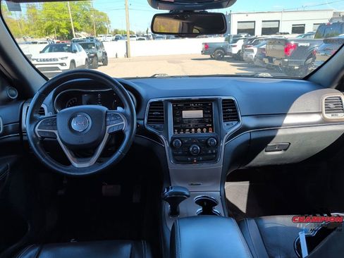 Used 2014 Jeep Grand Cherokee Limited w/ Luxury Group II AWD/4WD image 18