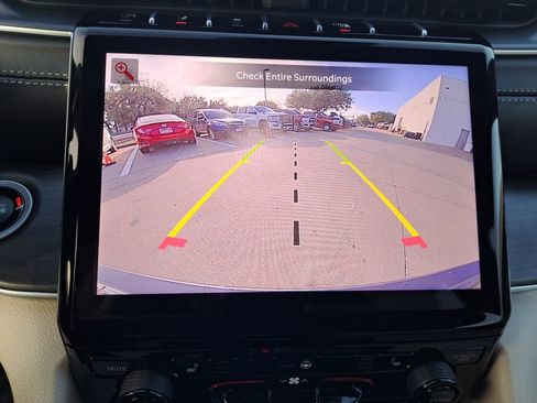 New 2025 Jeep Grand Cherokee Limited image 9