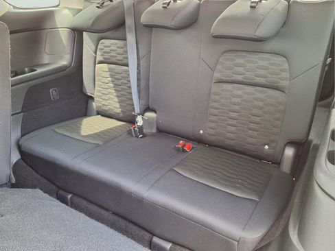 Used 2025 Nissan Pathfinder SV FWD image 24