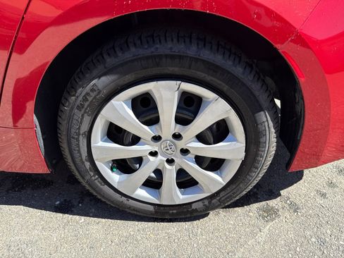 Used 2020 Toyota Corolla LE FWD image 20