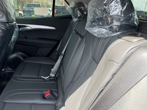 New 2026 Buick Envision Avenir image 9