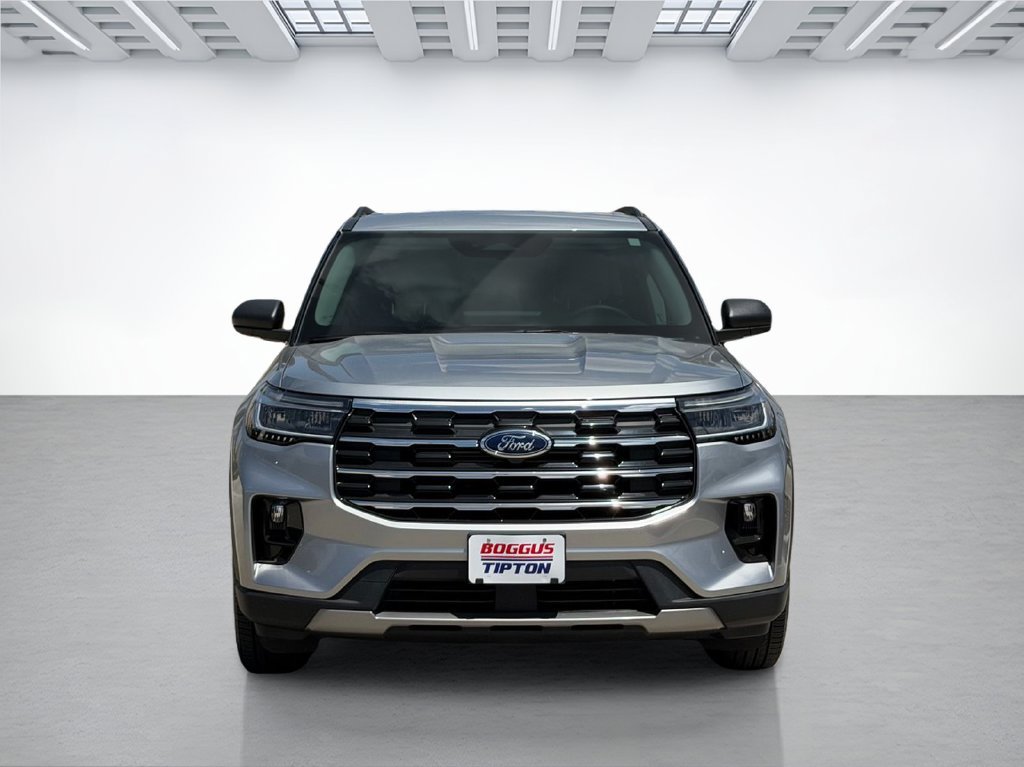 Used 2025 Ford Explorer Active w/ Active Comfort Package RWD image 8