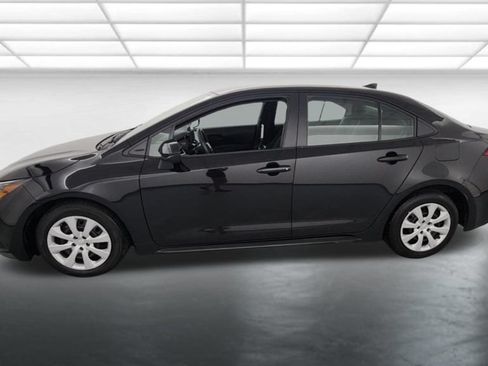Used 2024 Toyota Corolla LE FWD image 3