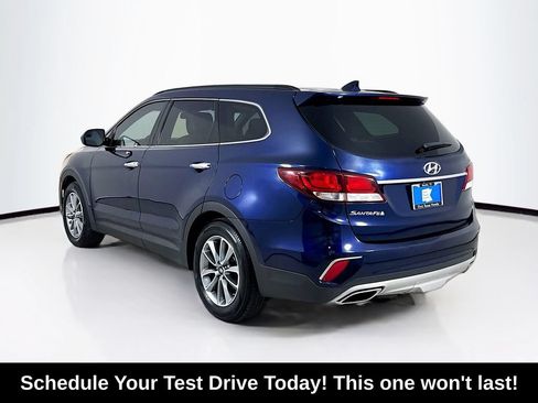 Used 2017 Hyundai Santa Fe SE FWD image 5