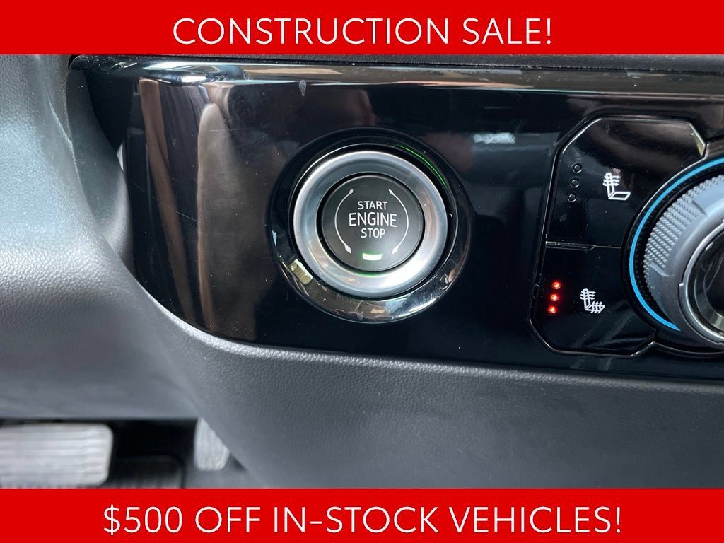 Used 2023 Chevrolet Silverado 1500 LT AWD/4WD image 32