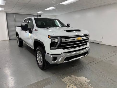 New 2026 Chevrolet Silverado 2500 LTZ w/ LTZ Convenience Package image 3