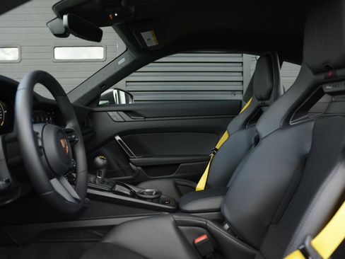 Certified 2026 Porsche 911 GT3 RWD image 15