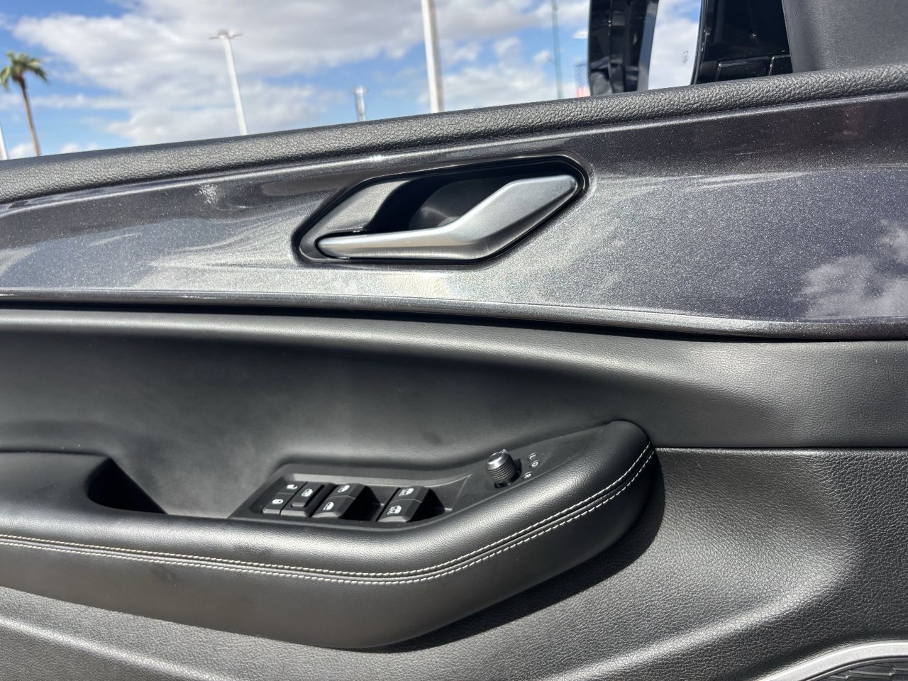 Used 2022 Jeep Grand Cherokee Altitude AWD/4WD image 19