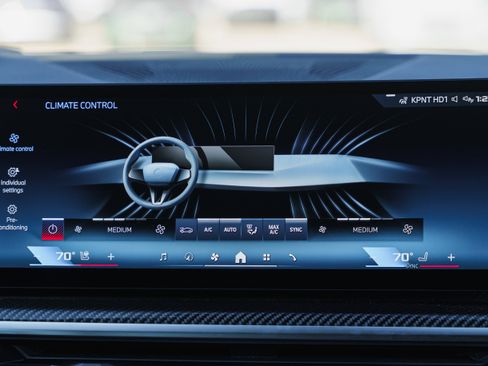 Used 2026 BMW X5 M60i image 12