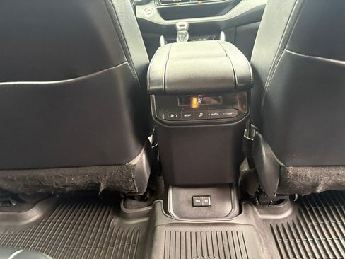 Used 2022 Toyota Highlander XSE image 22