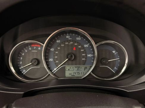 Used 2015 Toyota Corolla LE FWD image 18