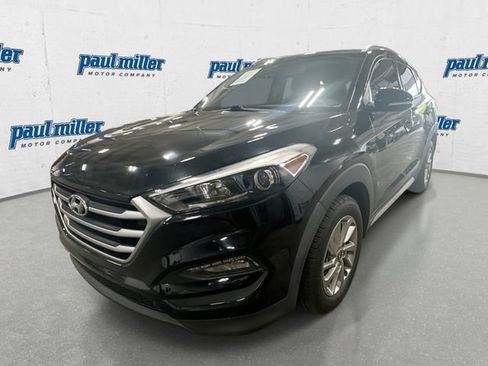 Used 2017 Hyundai Tucson SE Plus FWD image 1