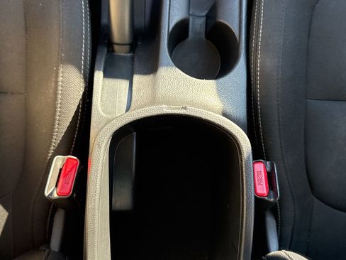 Used 2017 Kia Soul + image 24