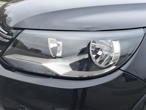 Used 2015 Volkswagen Tiguan S image 28