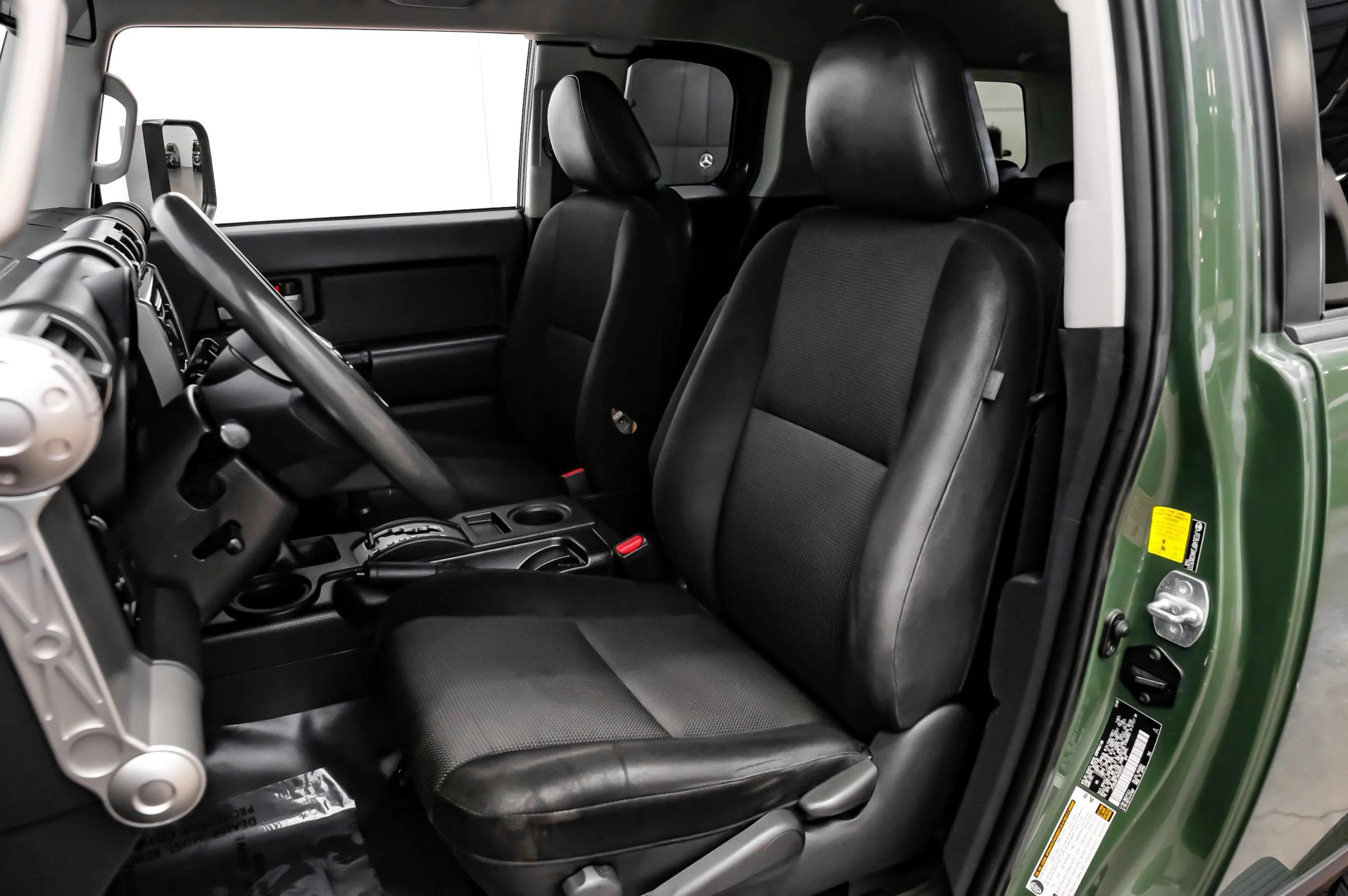 Used 2010 Toyota FJ Cruiser 4WD image 24