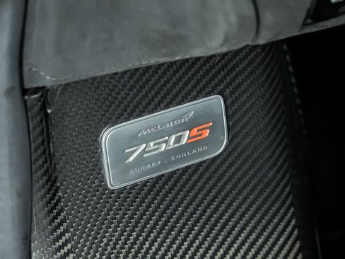Used 2024 McLaren 750S Spider RWD image 25