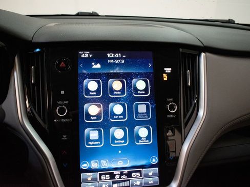 Used 2021 Subaru Outback Premium image 14