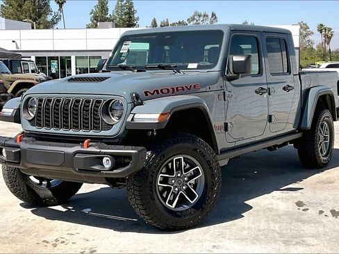 New 2026 Jeep Gladiator Mojave image 2