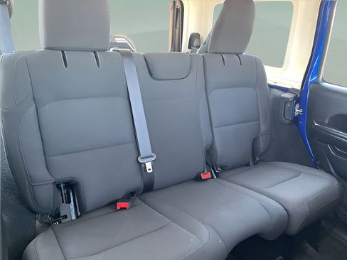 Used 2019 Jeep Wrangler Unlimited Sport S image 12