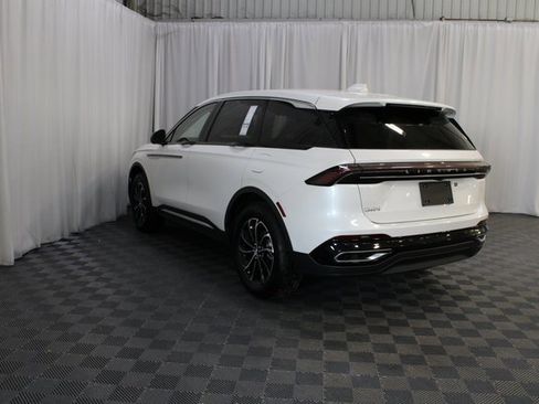 New 2026 Lincoln Nautilus Premier image 45