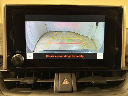Certified 2025 Toyota RAV4 LE AWD/4WD image 29