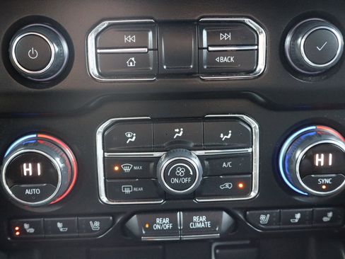 Used 2022 Chevrolet Tahoe High Country image 18