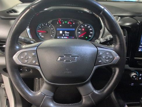 Used 2021 Chevrolet Traverse RS image 19